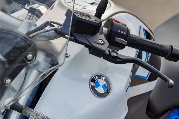 moto BMW équipée pour un long trajet