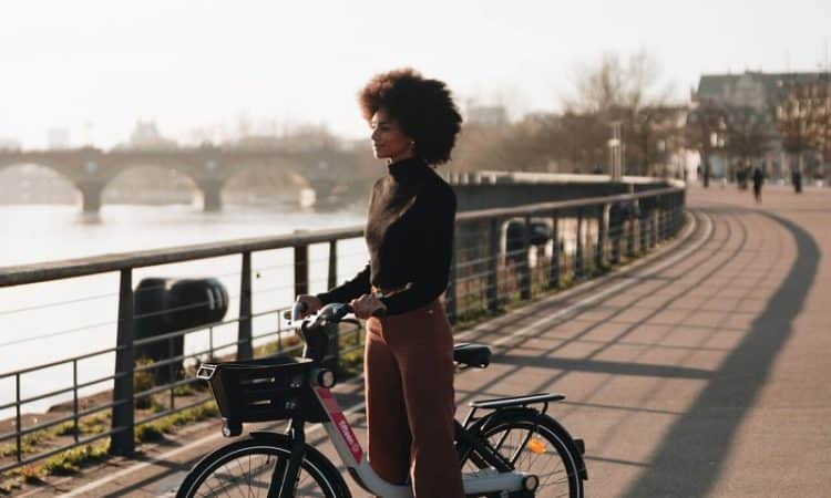 Le vélo électrique atteint les 60 km h une nouvelle ère pour la mobilité urbaine