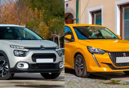 Une Citroën C3 et une Peugeot 208